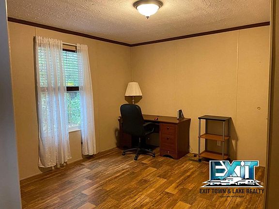 5th image of 288 Country Ln