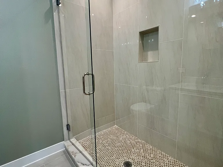 4231 S Champlain Ave #2 — Photo 6