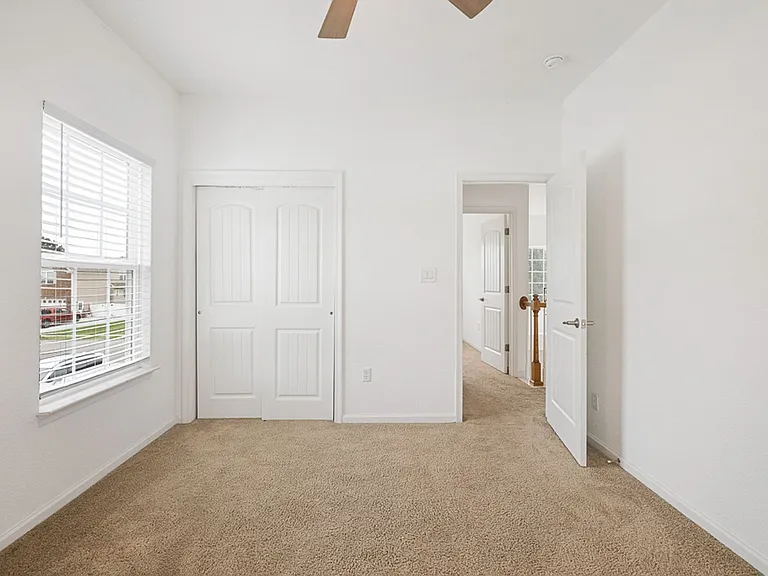 721 Tyler Way — Photo 37