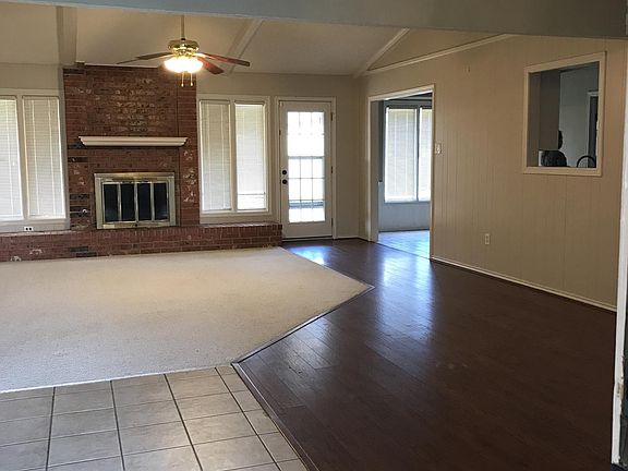 2nd image of 8112 Topeka Ave