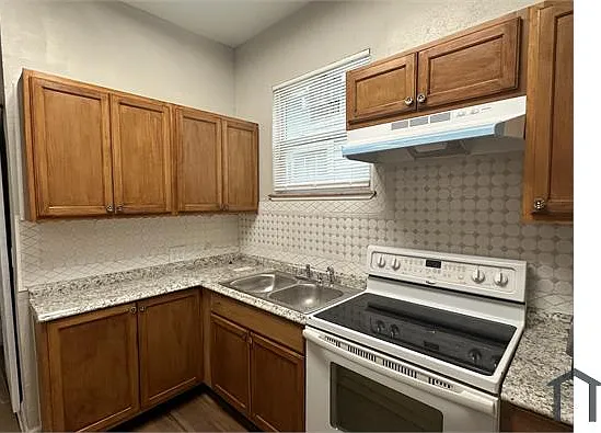 3 bed, 973 sqft, $1,200 — Photo 3