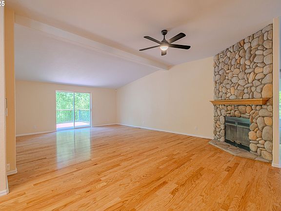 5th image of 17407 NE 224th Ct