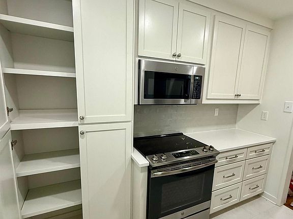 5th image of 901 Sims Ave #901