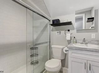 (Undisclosed Address), Newark, NJ 07104