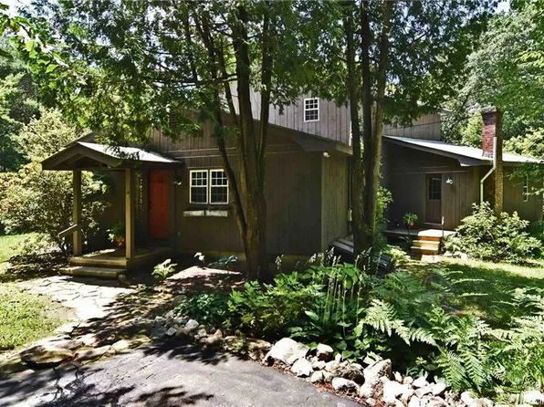 2 Knowles Ln, Richmond, RI 02892