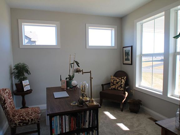 5th image of 24240 Holm Oak Ave
