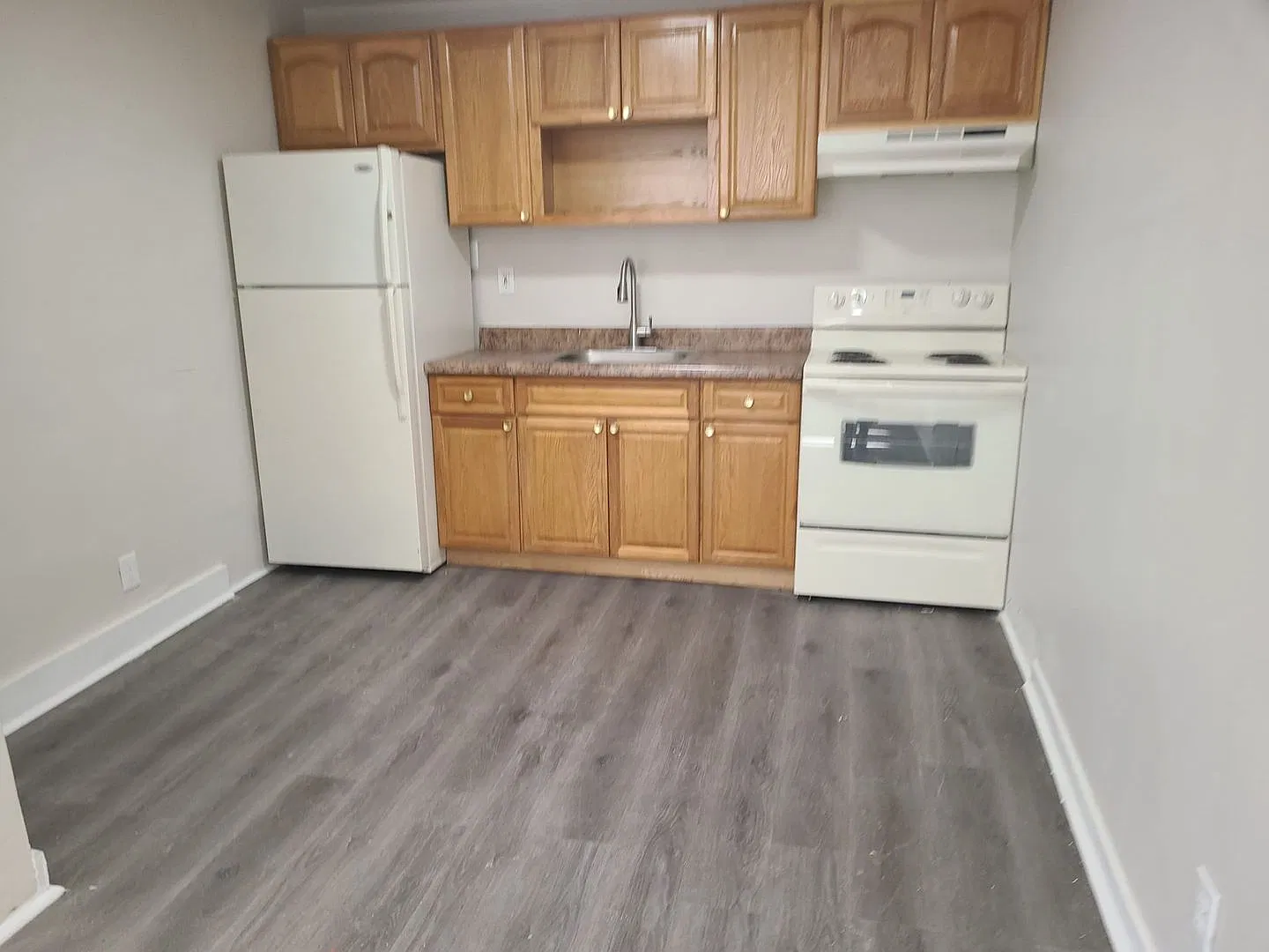 Rockland Apartments — Photo 1