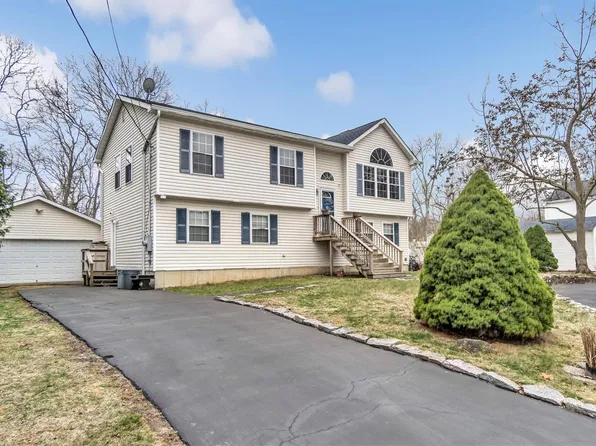 76 Edgewater Drive, Mastic Beach, NY 11951