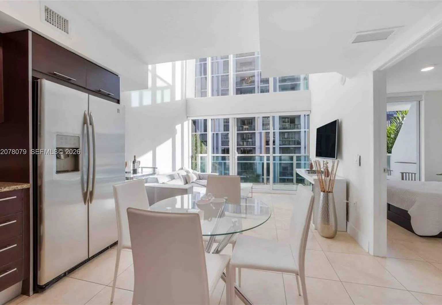 Brickell On The River S T — Photo 1