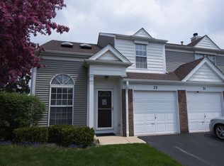 33 N Oltendorf Rd, Streamwood, IL 60107