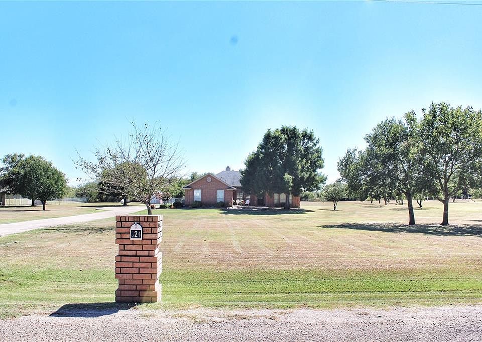 1st image of 824 Quail Park Ln