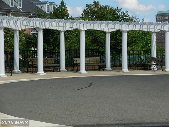 3rd image of 680 Watermans Dr APT 105