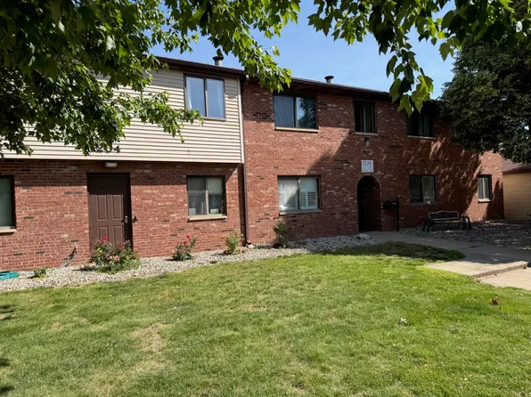 1204 Dean Dr #8, Urbana, IL 61801