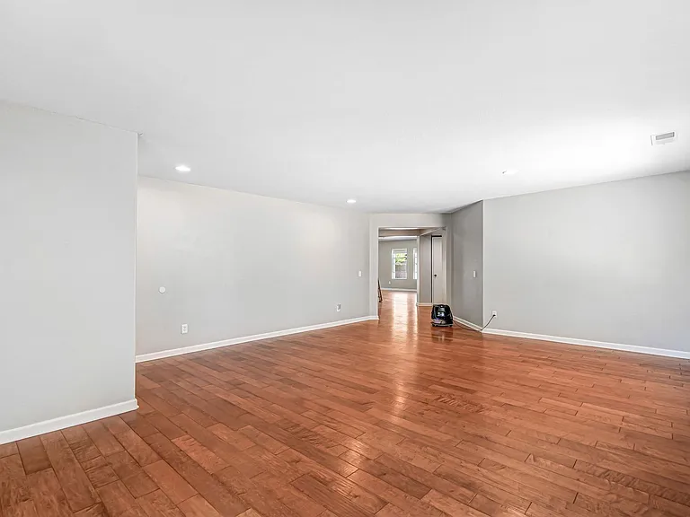 25629 Driftview Cir — Photo 3