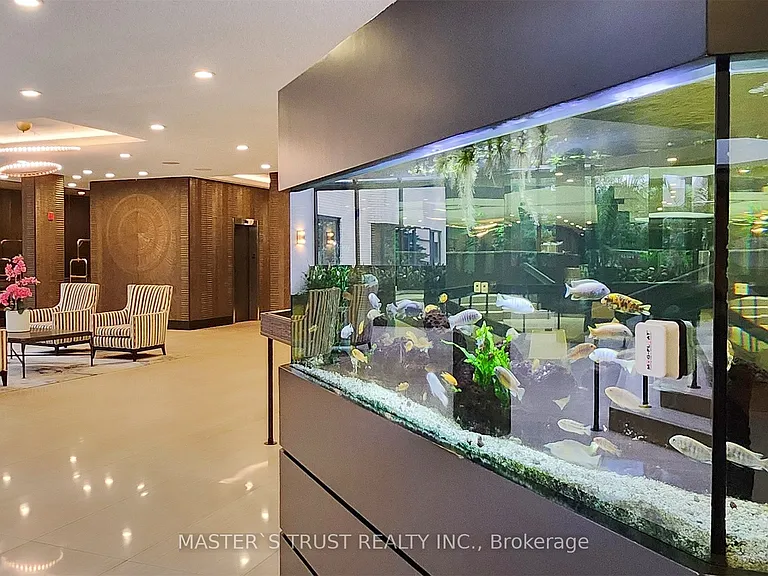 195 Saint Patrick St #404B — Photo 7