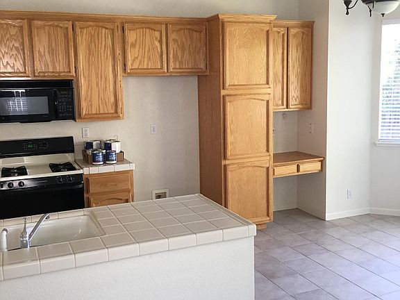 3rd image of 1407 Whitstable Dr