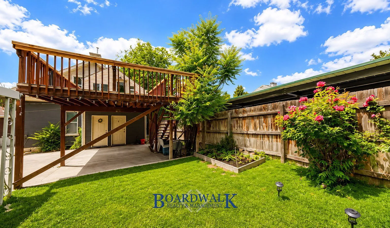 3 bed, 1.0 bath, 1300 sqft, $1,699 — Photo 2