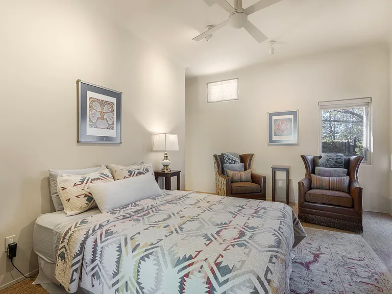 Bedroom Two / Queen Bed