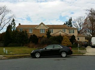 8 Spring Ct, Cherry Hill, NJ 08003