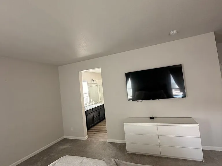 17247 Parkside Dr N — Photo 26