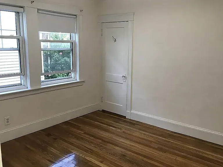 28 Trapelo St — Photo 9