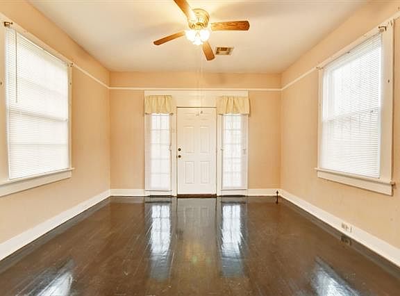 3rd image of 2432 Verbena St