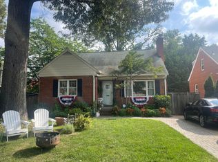 1413 Dogwood Dr, Alexandria, VA 22302
