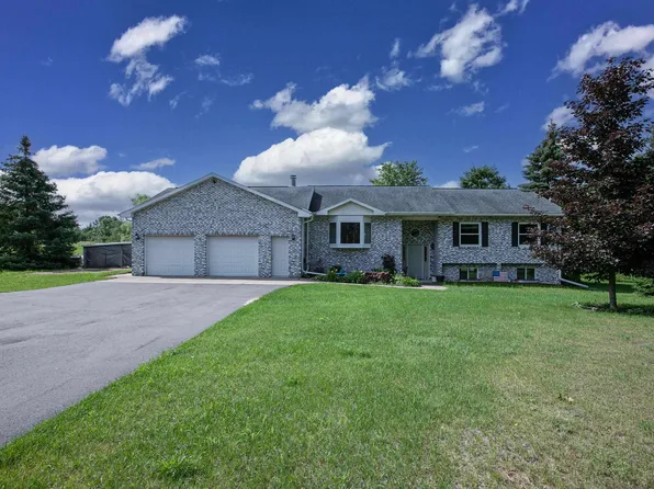 E1923 Crystal Lake Rd, Waupaca, WI 54981