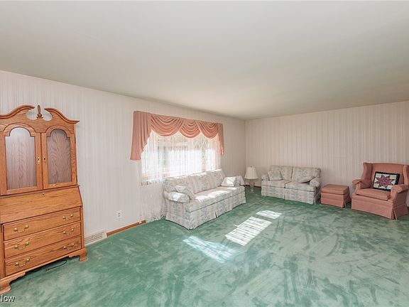 5th image of 25921 Euclid Chagrin Pkwy