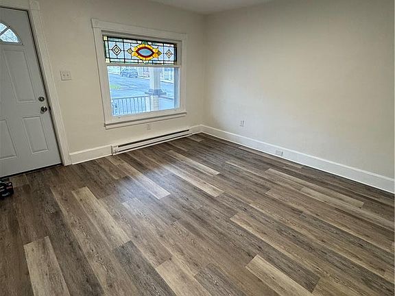 3rd image of 503 E Ridge St