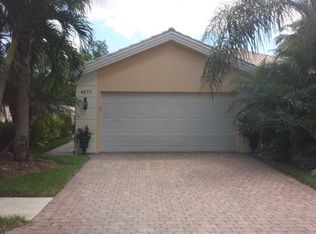 4271 Redonda Ln, Naples, FL 34119