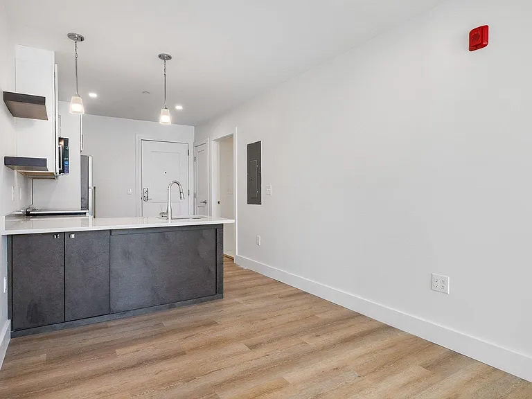 238 Deer St #205 — Photo 6