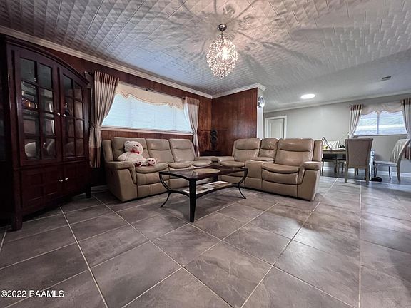 3rd image of 1803 Marigold Dr