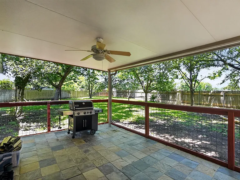 300 N Carriage Hills Dr — Photo 26