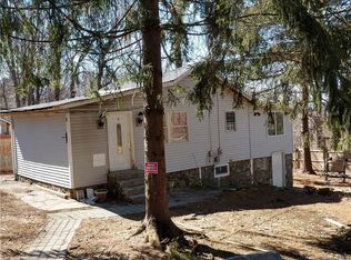 6 Utopian Trl, Monroe, NY 10950