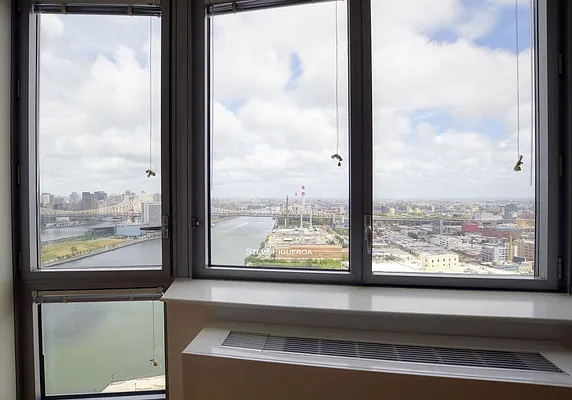 Rented by Bond New York | media 15