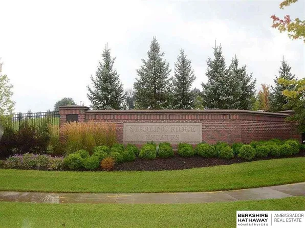 1716 S 129th Plz, Omaha, NE 68144