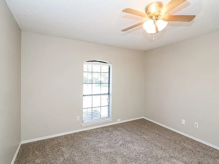 7709 Harmony Dr — Photo 13