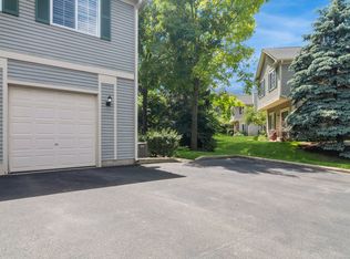268 Windsor Ct UNIT D, South Elgin, IL 60177