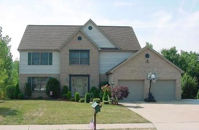 Gorgeous Provincial, 4 bedrooms, 3.5 baths, on quiet cul-de-sac street.