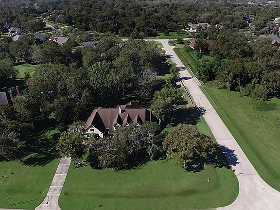 3rd image of 3018 Wellspring Lake Dr