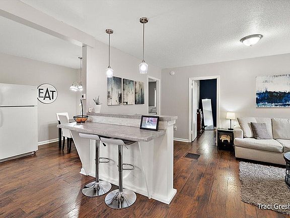 5th image of 15190 Leonard Rd