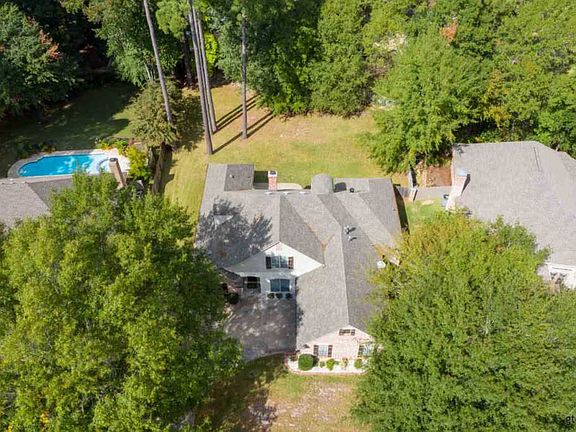 3rd image of 1126 Ashwood Dr