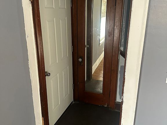 4th image of 4077 E 139th St #Up