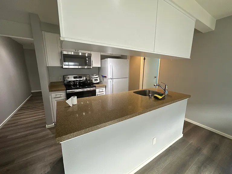 769 Hayes St #505 — Photo 17