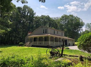 77 Winchester Dr, Glocester, RI 02857