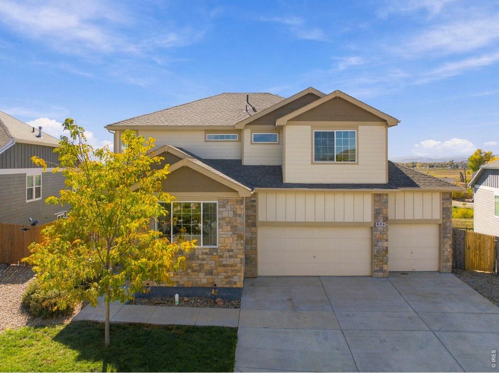 938 Highline Dr