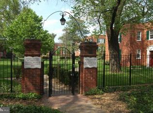 1721 Queens Ln #1-102, Arlington, VA 22201