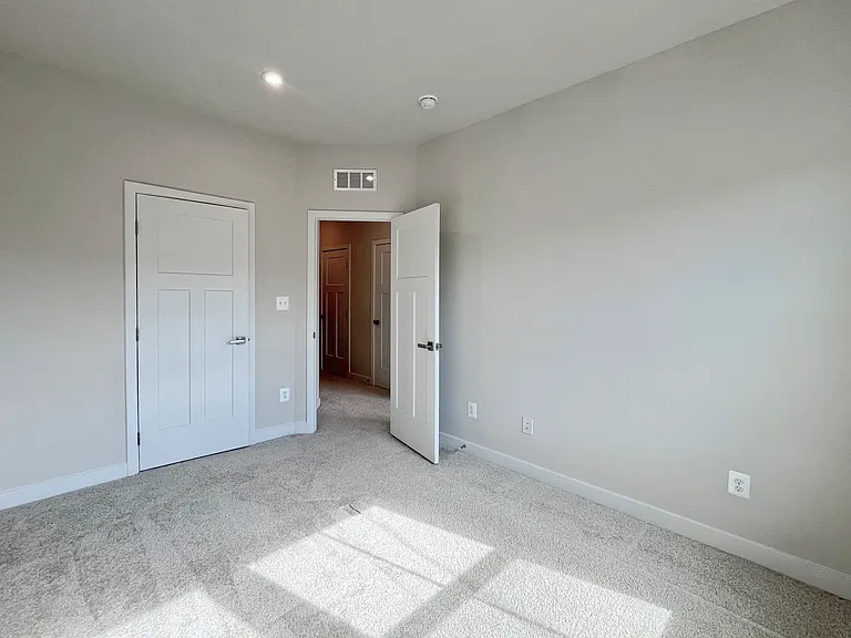 4456 Sulford Ter — Photo 20