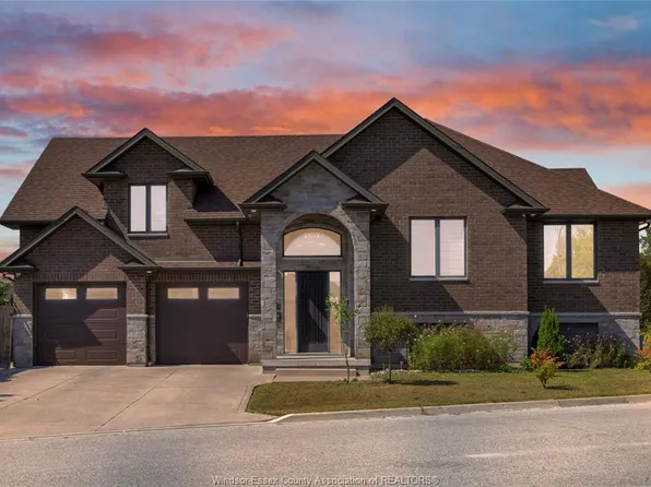 498 Sacred Heart Dr, Lasalle, ON N9J 0A6